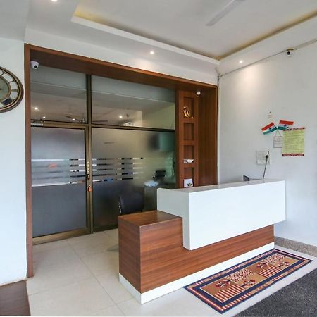 Oyo 3603 White Pearl Hotel Jabalpur Exteriör bild