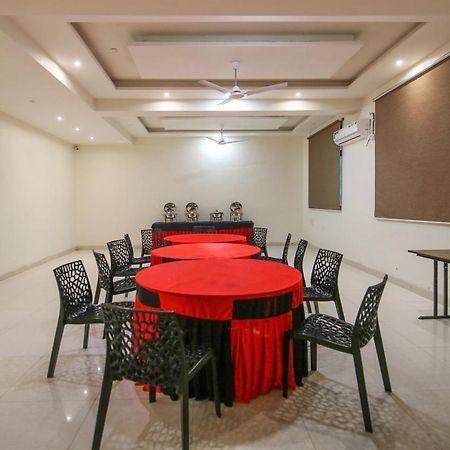 Oyo 3603 White Pearl Hotel Jabalpur Exteriör bild