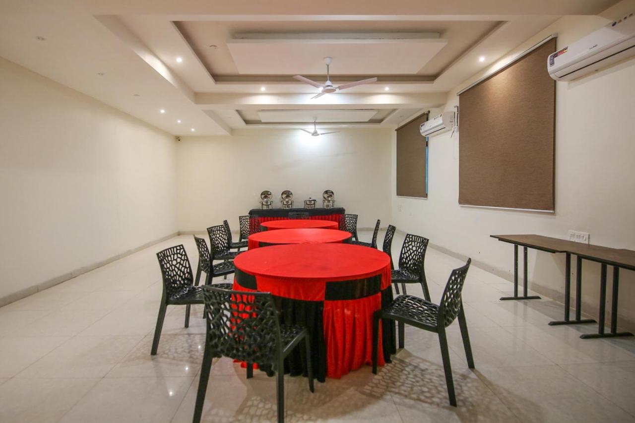 Oyo 3603 White Pearl Hotel Jabalpur Exteriör bild