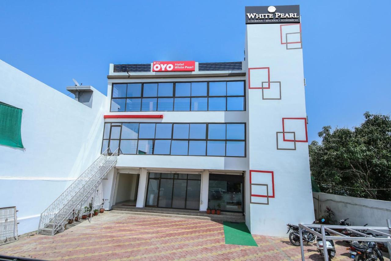 Oyo 3603 White Pearl Hotel Jabalpur Exteriör bild