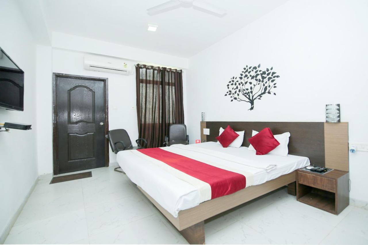 Oyo 3603 White Pearl Hotel Jabalpur Exteriör bild